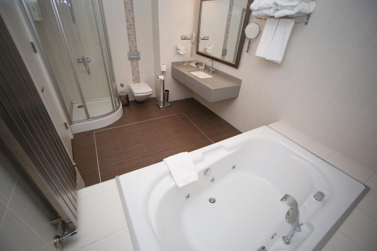 Hotel Grand Nora 4*
