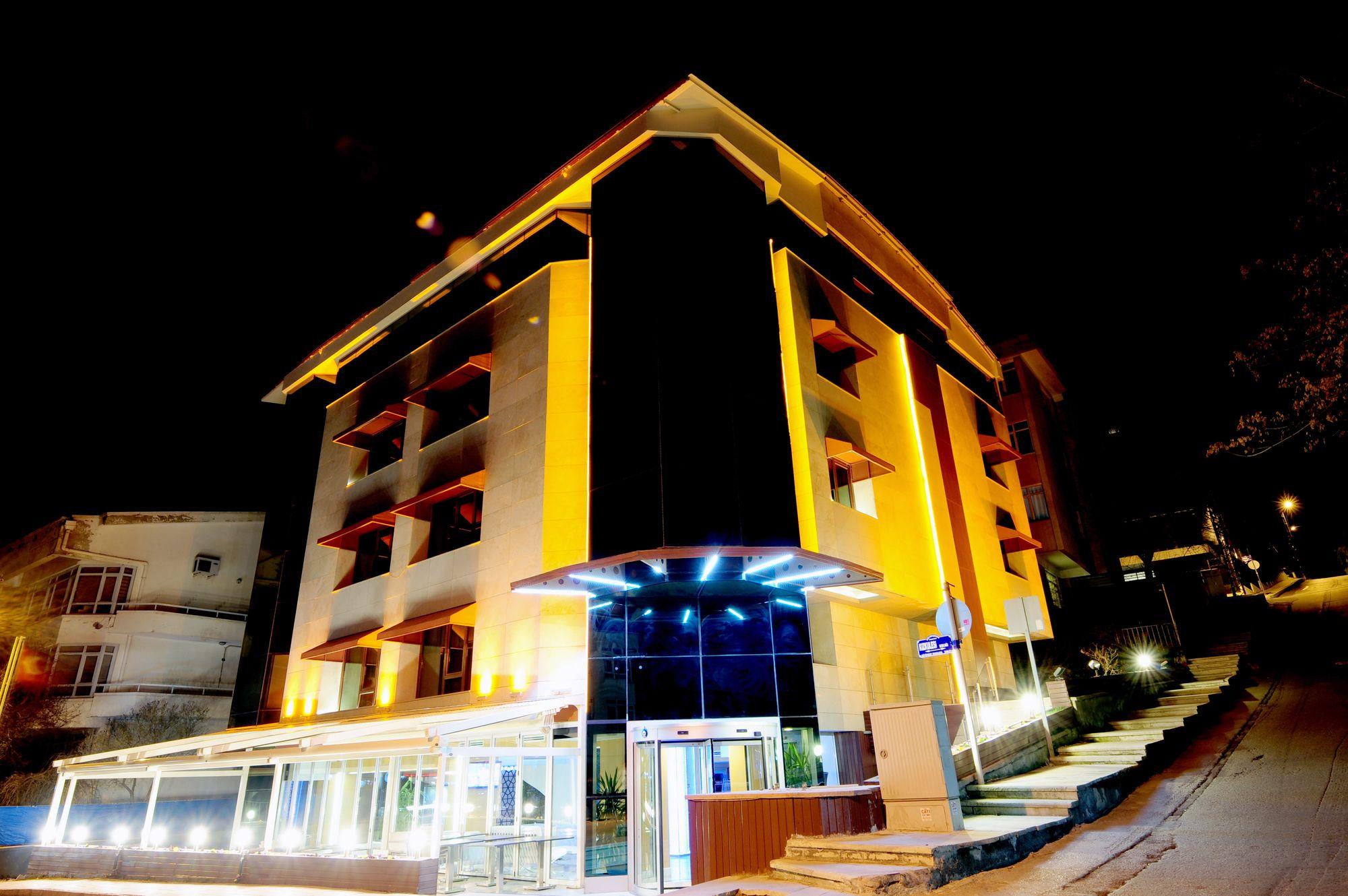 Grand Nora